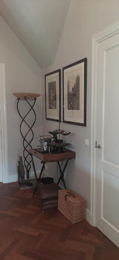 Huize Koempoelan Bed & Breakfast Naarden Bagian luar foto