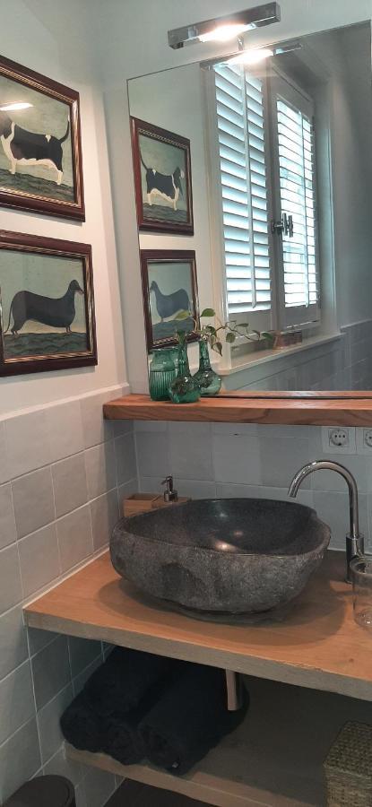 Huize Koempoelan Bed & Breakfast Naarden Bagian luar foto